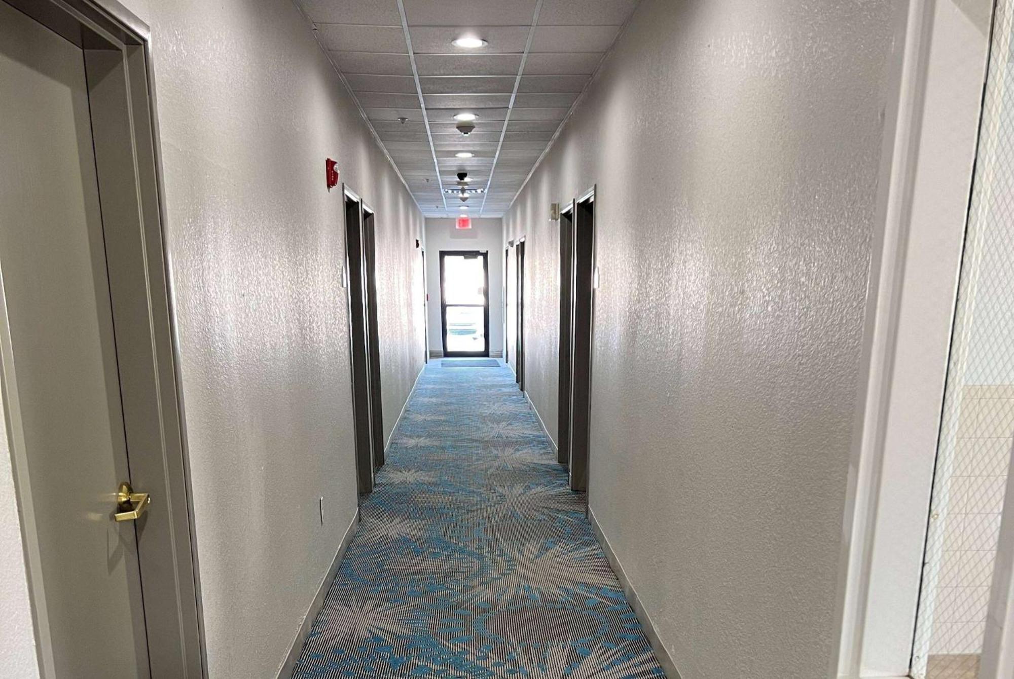 Days Inn By Wyndham Near Kansas Speedway Kansas City Kültér fotó